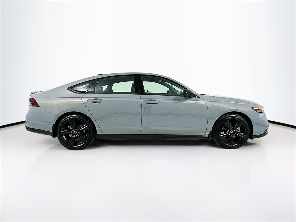 2025 Honda Accord Sport-L photo 4