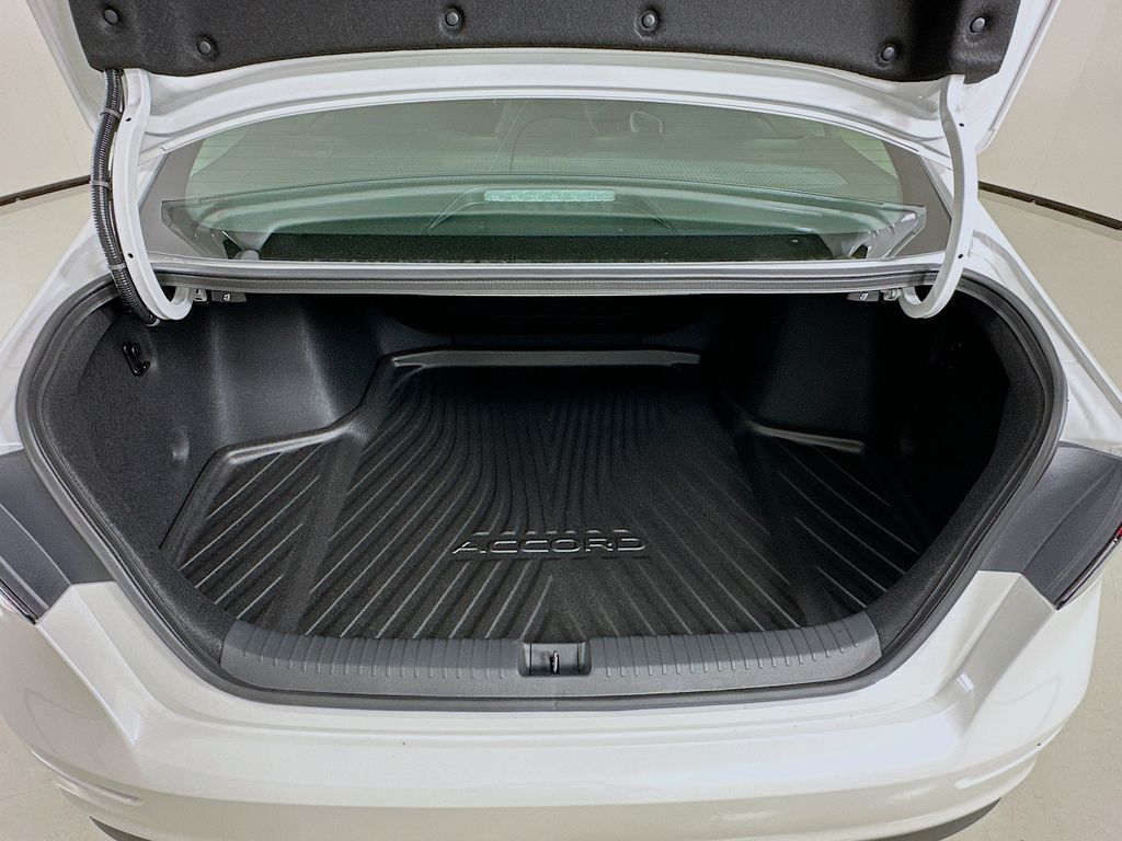 2025 Honda Accord SE - Photo 9