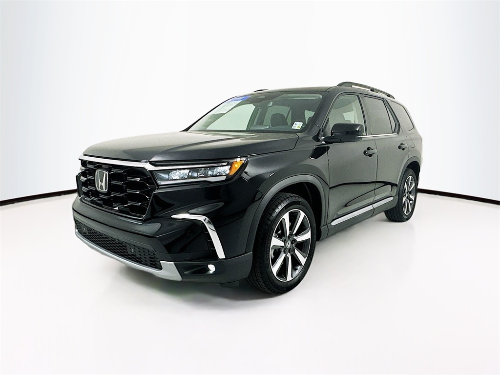 2025 Honda Pilot Touring's photo