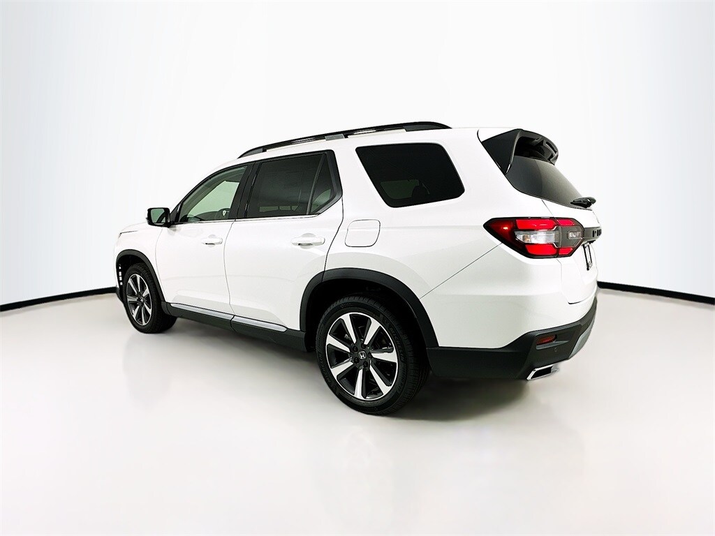 2025 Honda Pilot Touring photo 4