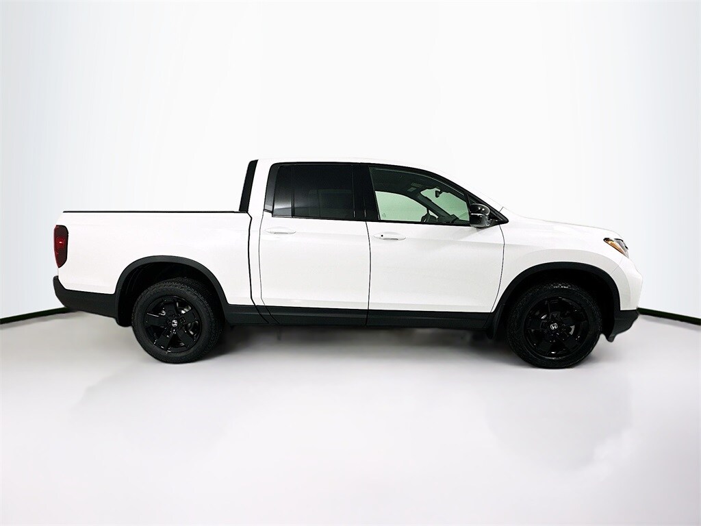2025 Honda Ridgeline Black Edition photo 4