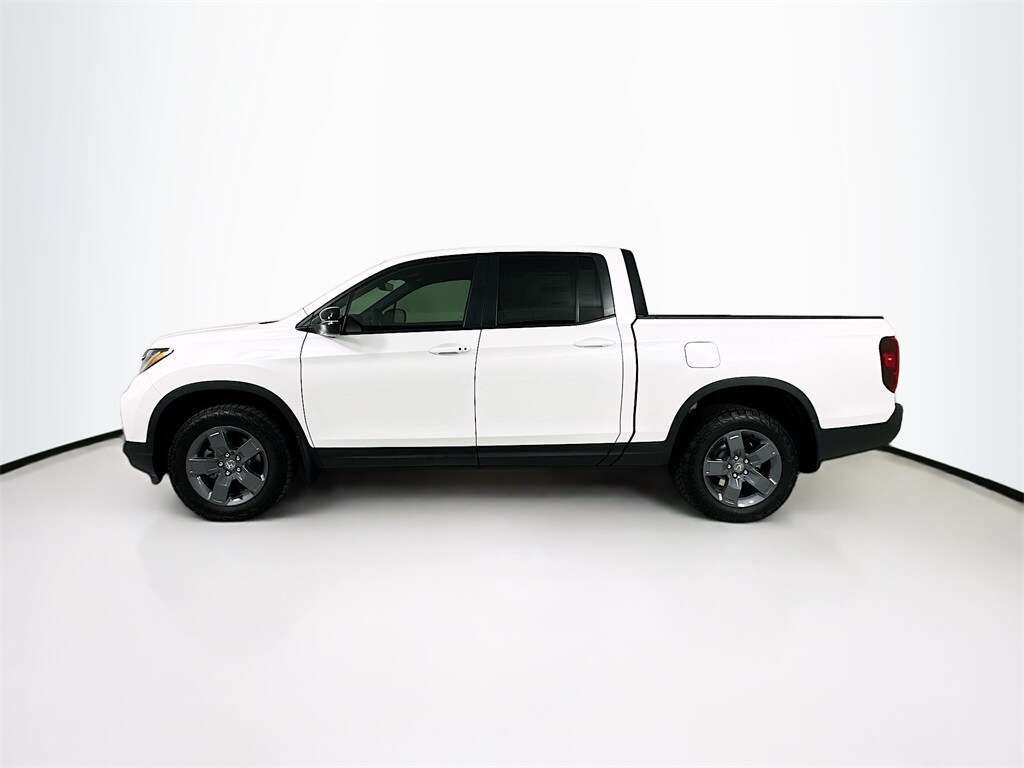 2025 Honda Ridgeline TrailSport photo 2