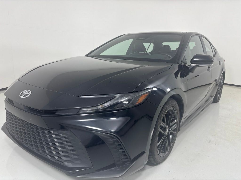 Used 2025 Toyota Camry SE Sedan