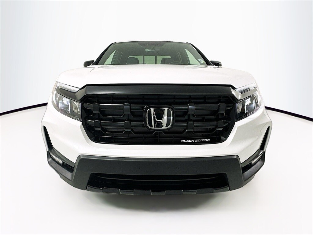 2025 Honda Ridgeline Black Edition photo 2