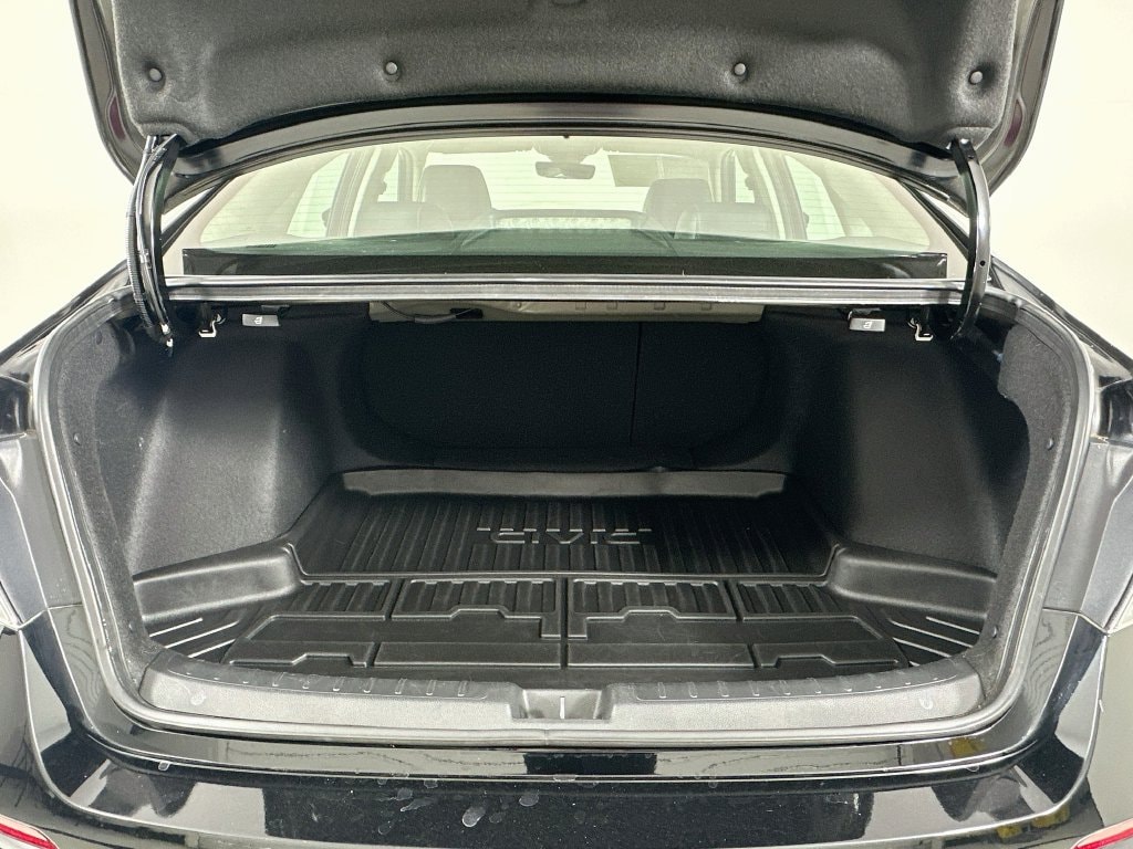 2024 Honda Civic Touring - Photo 25