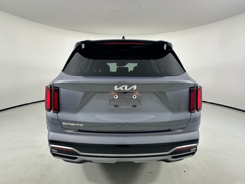 Used 2023 Kia Sorento S SUV
