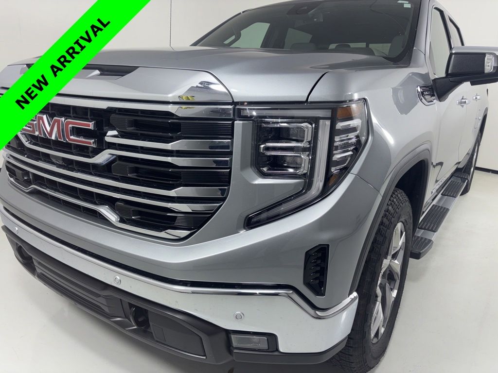 2024 GMC Sierra 4WD Crew Cab Short Box SLT's photo