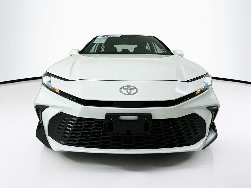 Used 2025 Toyota Camry SE Sedan