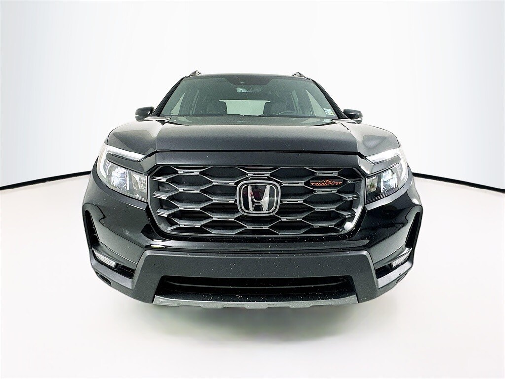 2022 Honda Passport TrailSport photo 2