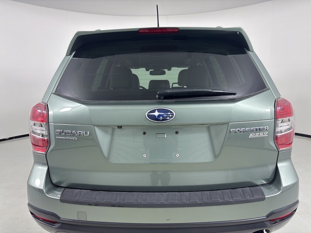 2014 Subaru Forester 2.5i Touring photo 4