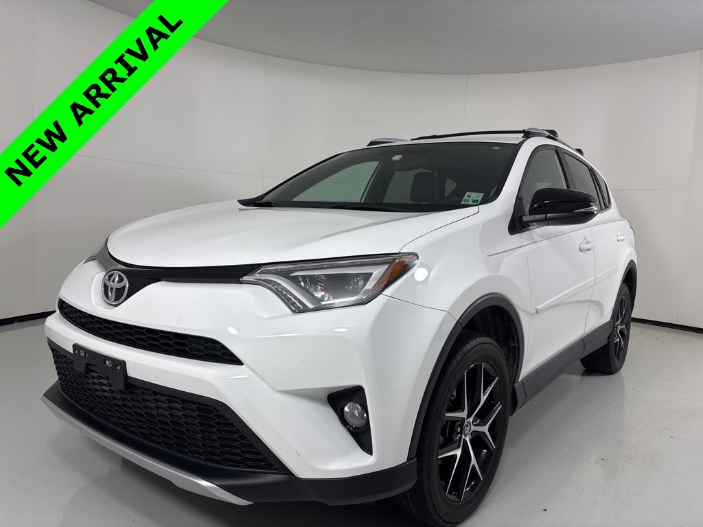 2016 Toyota RAV4 SE's photo