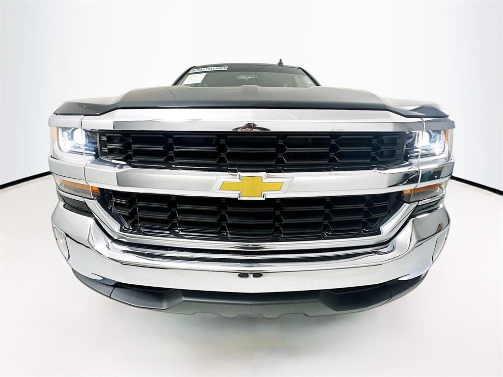 Used 2017 Chevrolet Silverado 1500 LT w/1LT Truck Crew Cab