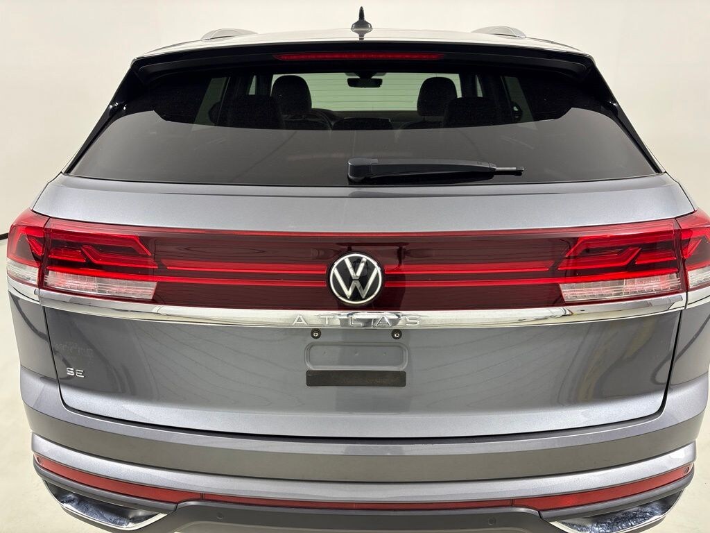 Used 2024 Volkswagen Atlas Cross Sport 2.0T SE w/Technology SUV
