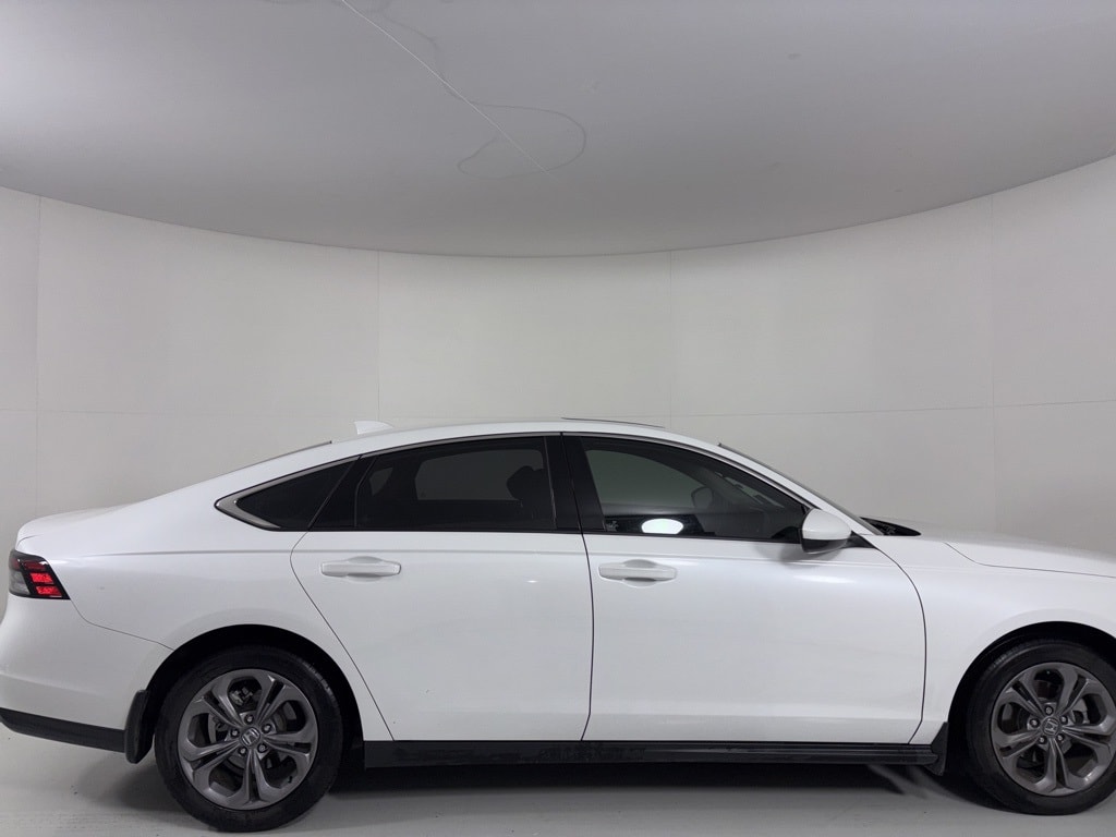 Used 2024 Honda Accord EX Sedan