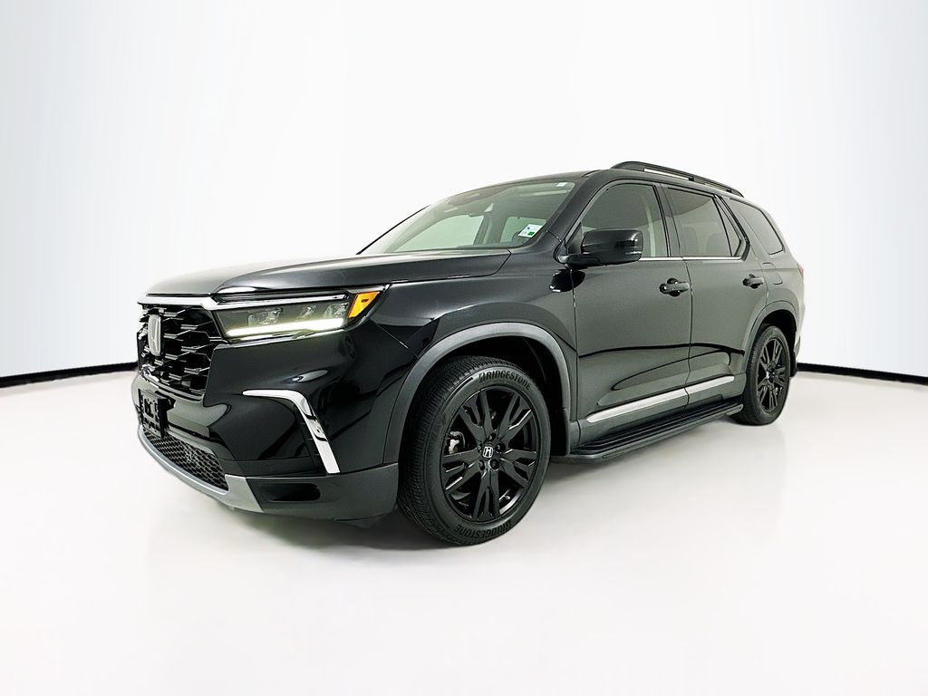 2023 Honda Pilot Touring AWD's photo