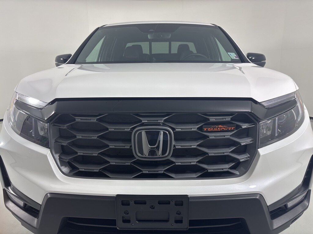 2025 Honda Ridgeline TrailSport photo 2