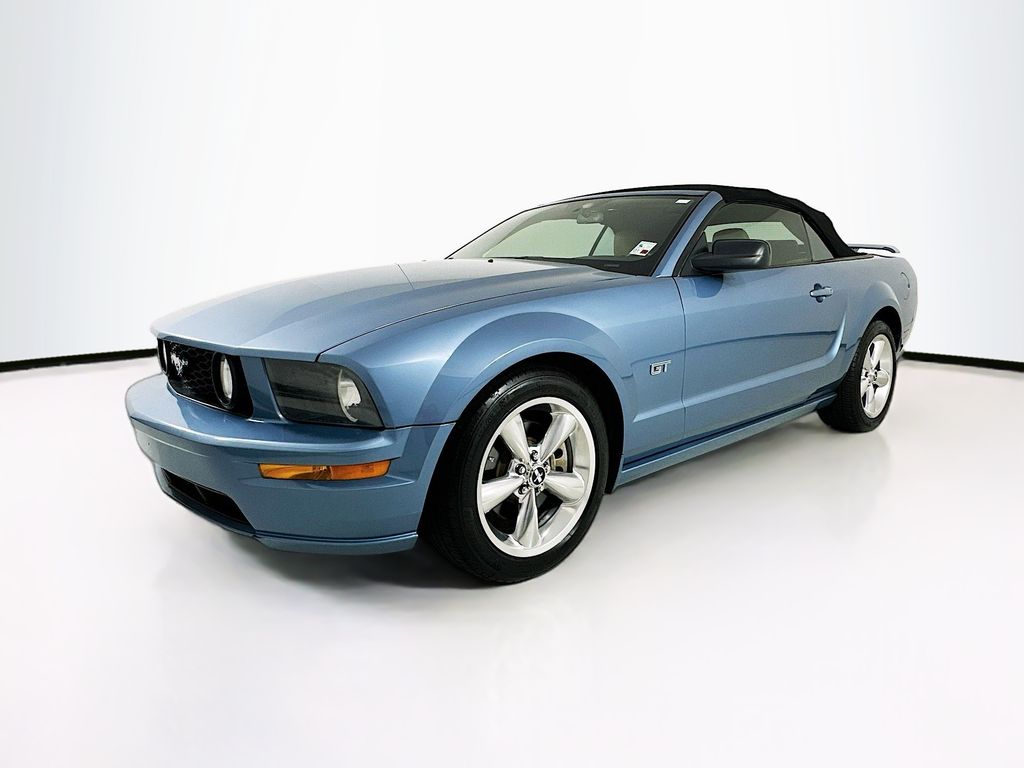 2007 Ford Mustang GT Deluxe