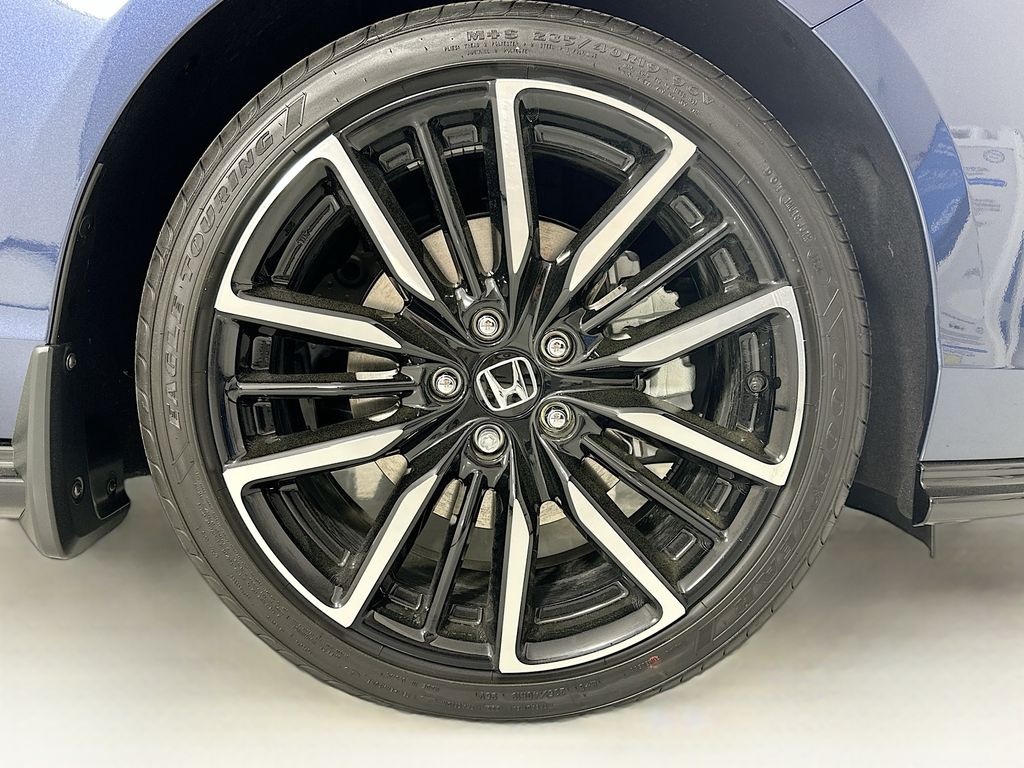 2026 Honda Accord Hybrid Touring - Photo 9