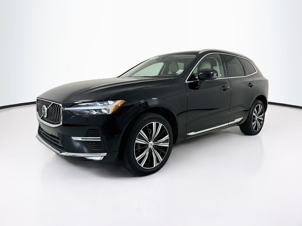  2023 Volvo XC60 B5 Plus Bright Theme AWD   