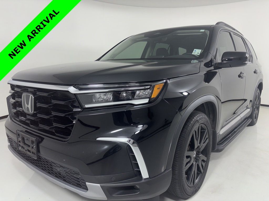 2023 Honda Pilot Touring AWD's photo