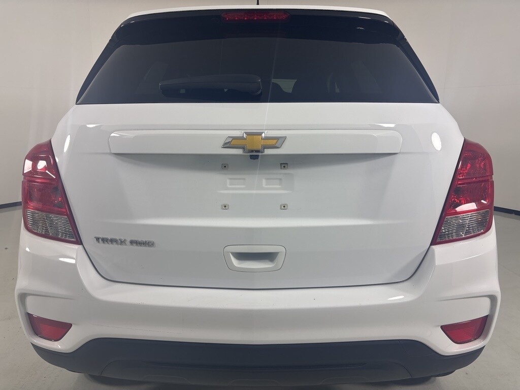 2022 Chevrolet Trax LS photo 4