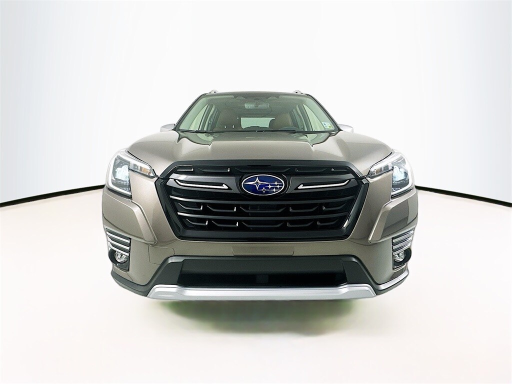 2024 Subaru Forester Touring photo 2