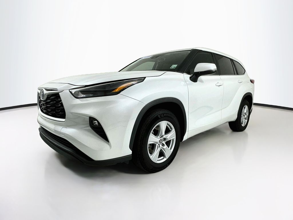 2023 Toyota Highlander Hybrid LE