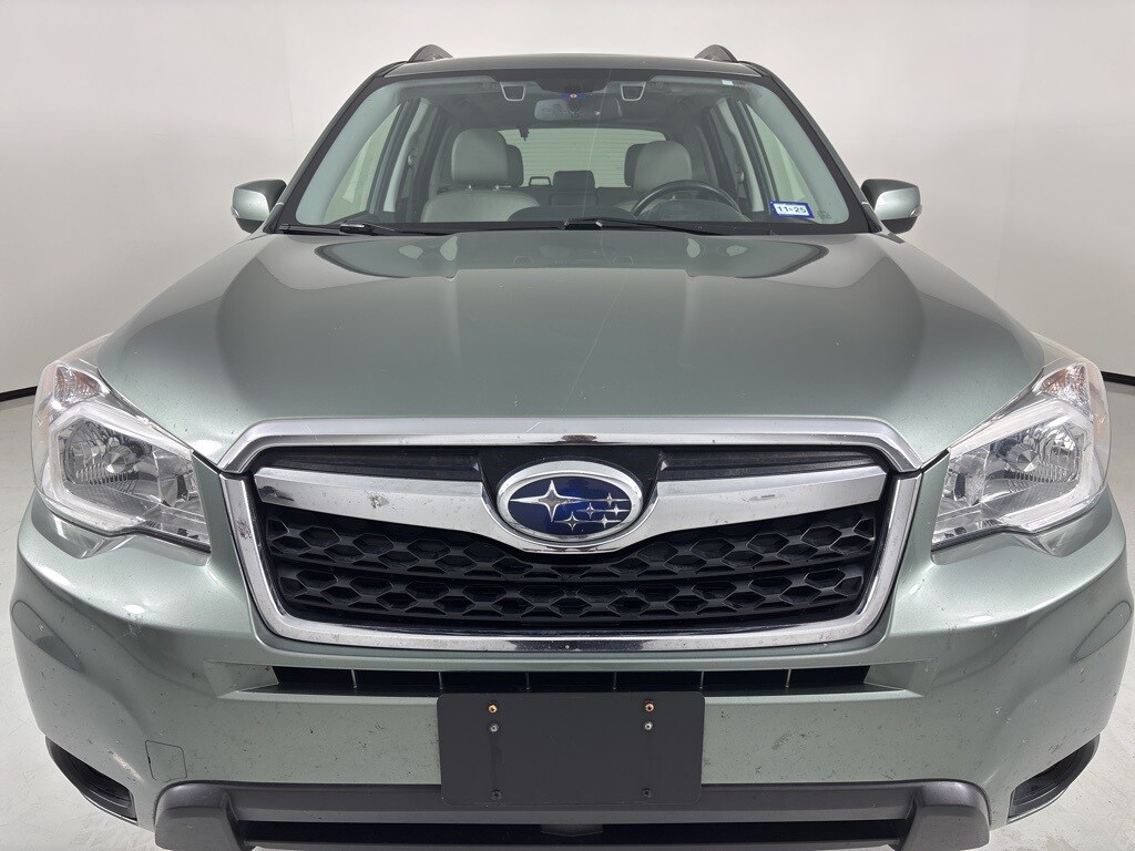 2014 Subaru Forester 2.5i Touring photo 2