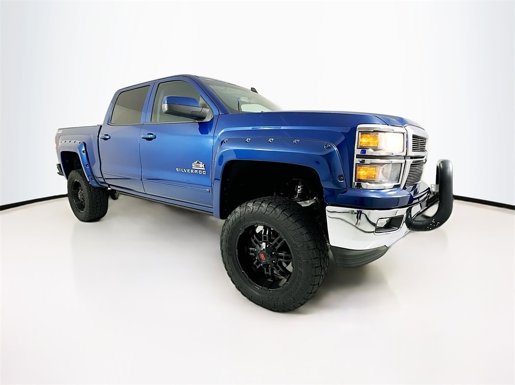 Used 2015 Chevrolet Silverado 1500 2LT with VIN 3GCUKREC2FG247396 for sale in Bossier City, LA