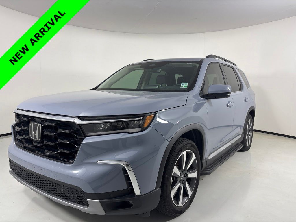 2024 Honda Pilot Touring 2WD's photo