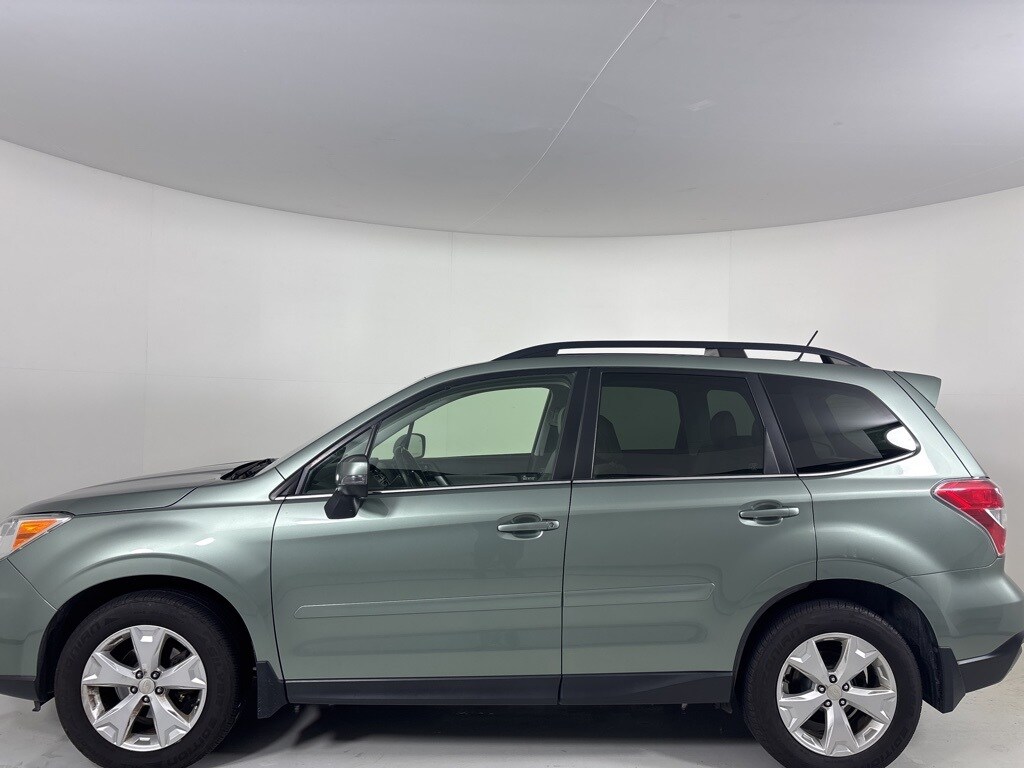 2014 Subaru Forester 2.5i Touring photo 3