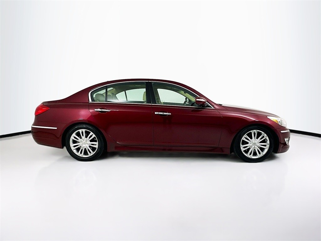 2012 Hyundai Genesis 3.8 photo 4