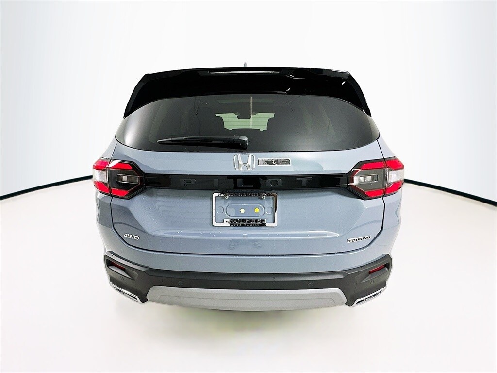 2025 Honda Pilot Touring photo 3