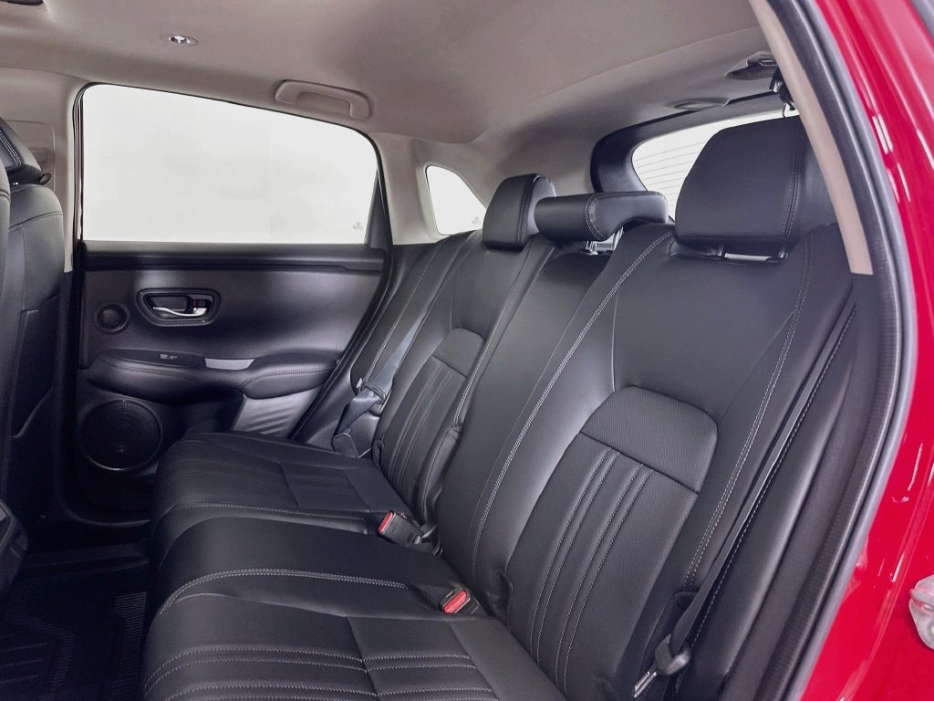 2025 Honda HR-V EX-L - Photo 11