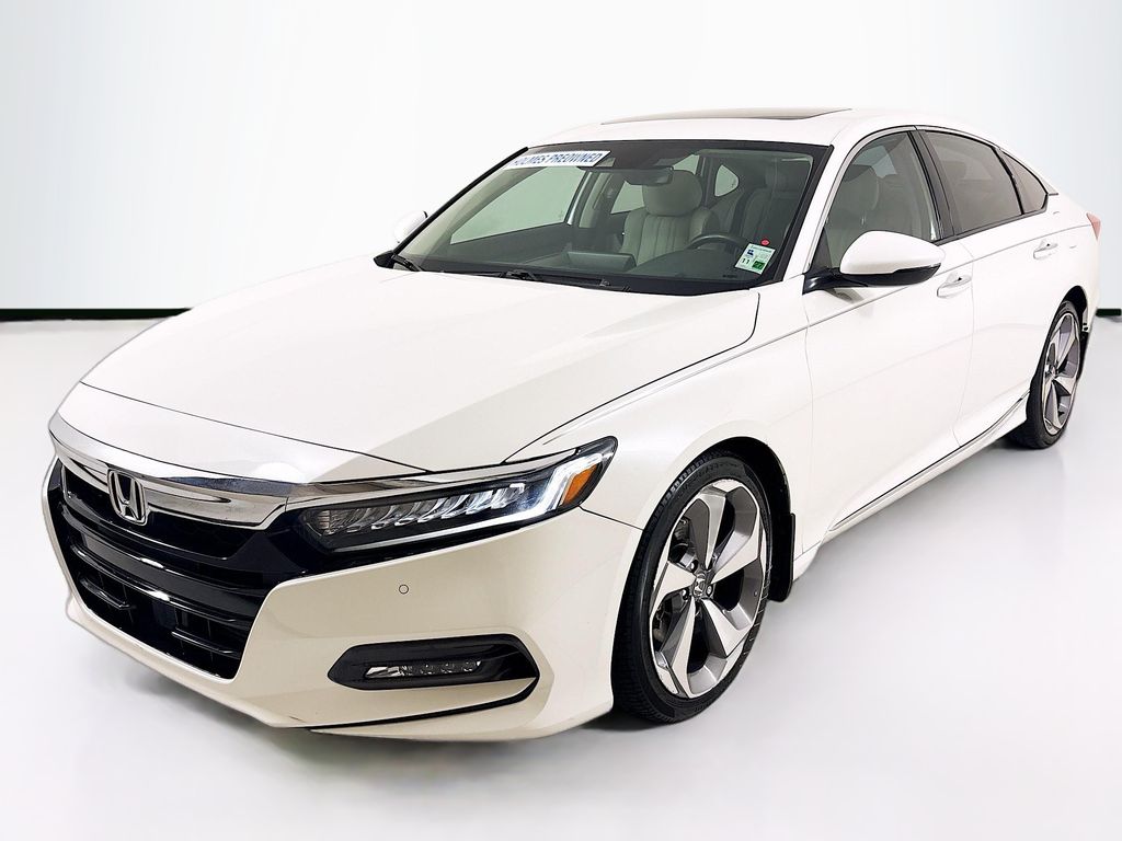 2018 Honda Accord 1.5T Touring Auto's photo