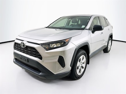 2022 Toyota RAV4 LE SUV