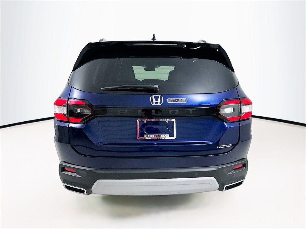 2025 Honda Pilot Touring photo 4