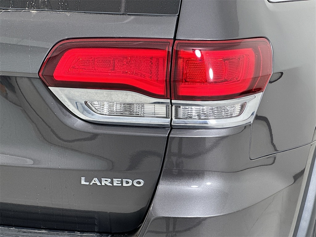 Used 2021 Jeep Grand Cherokee Laredo SUV