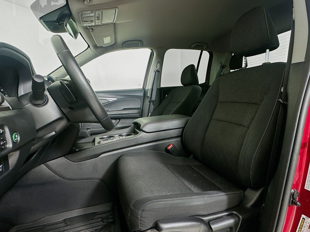 2025 Honda Ridgeline Sport - Photo 9