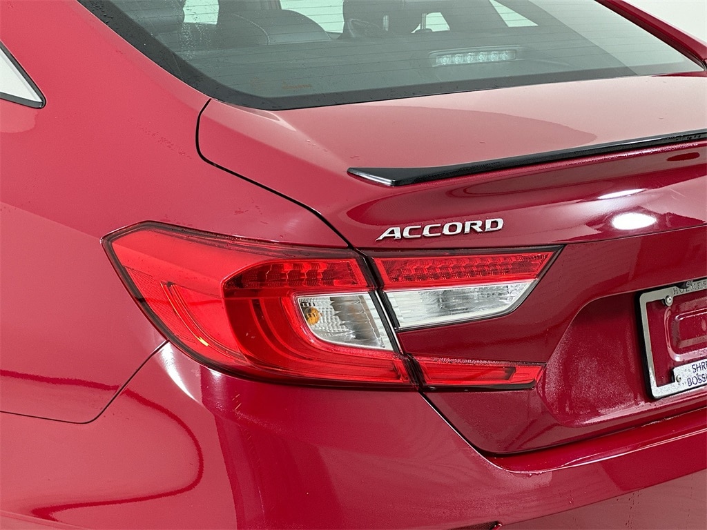 Used 2021 Honda Accord Sport with VIN 1HGCV1F3XMA089194 for sale in Northfield, Minnesota