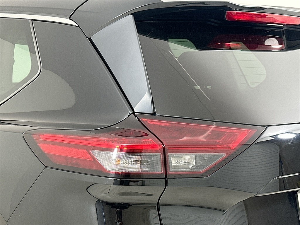 Used 2023 Nissan Rogue S SUV