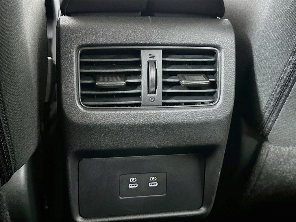2025 Nissan Rogue SV - Photo 26