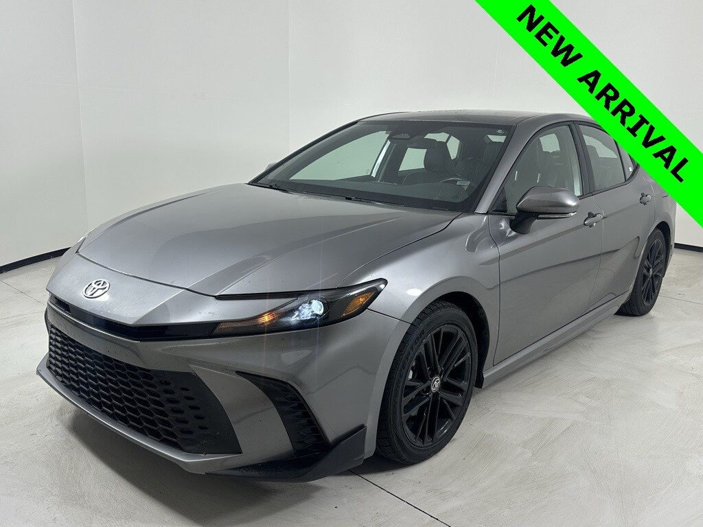 Used 2025 Toyota Camry SE Sedan