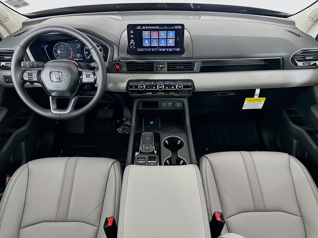 2025 Honda Pilot Touring - Photo 17