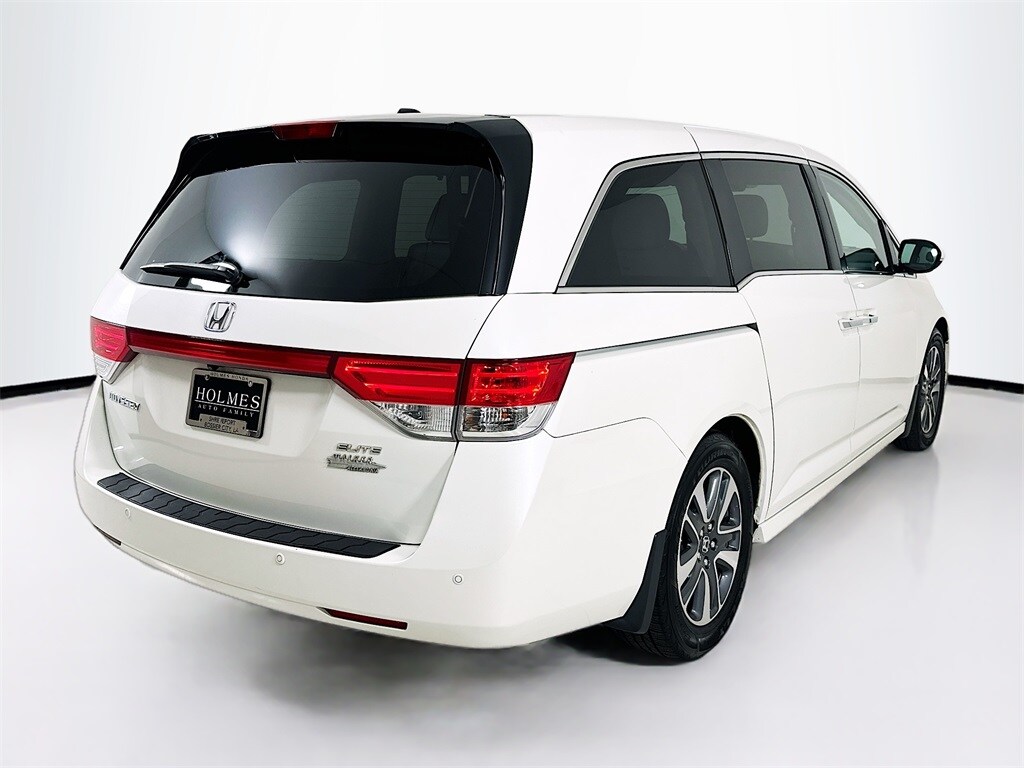 2017 Honda Odyssey Touring Elite photo 4