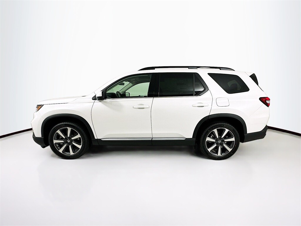 2025 Honda Pilot Touring photo 2