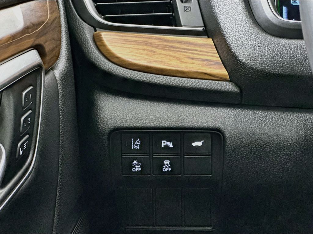 2022 Honda CR-V Touring - Photo 16
