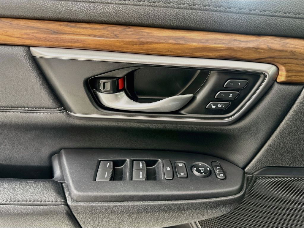 2022 Honda CR-V Touring - Photo 10