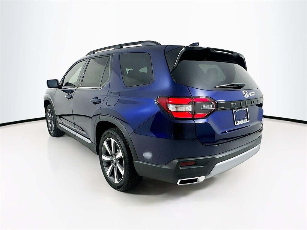 2025 Honda Pilot Touring photo 3