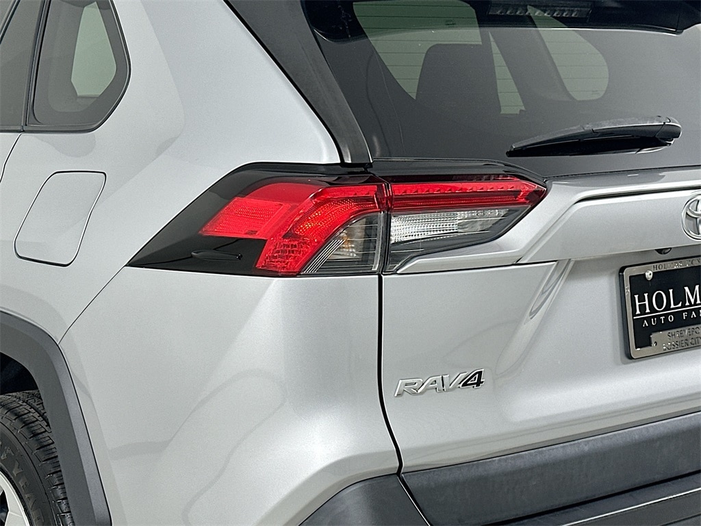 Used 2022 Toyota RAV4 LE SUV